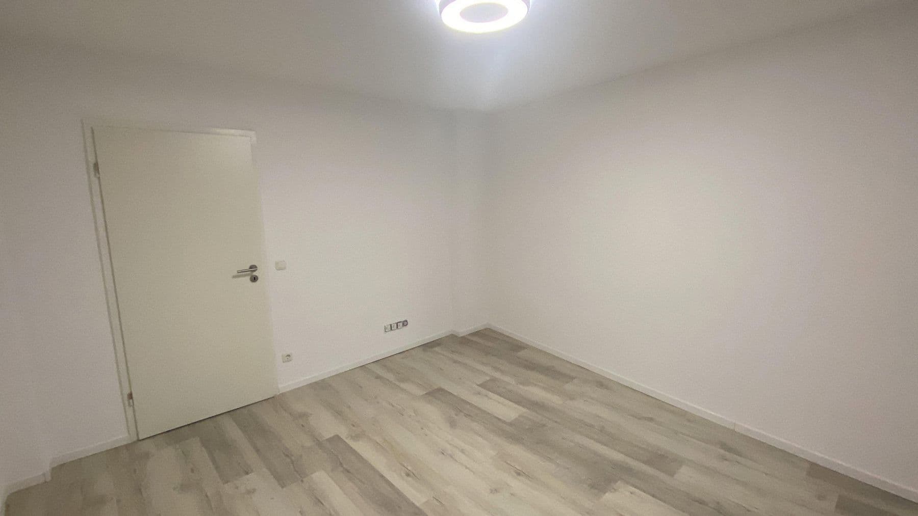 Pronájem bytu 3+1 50 m², Mülheim, Severní Porýní-Vestfálsko Pronájem bytu 3+1 50 m², Mülheim, Severní Porýní-Vestfálsko