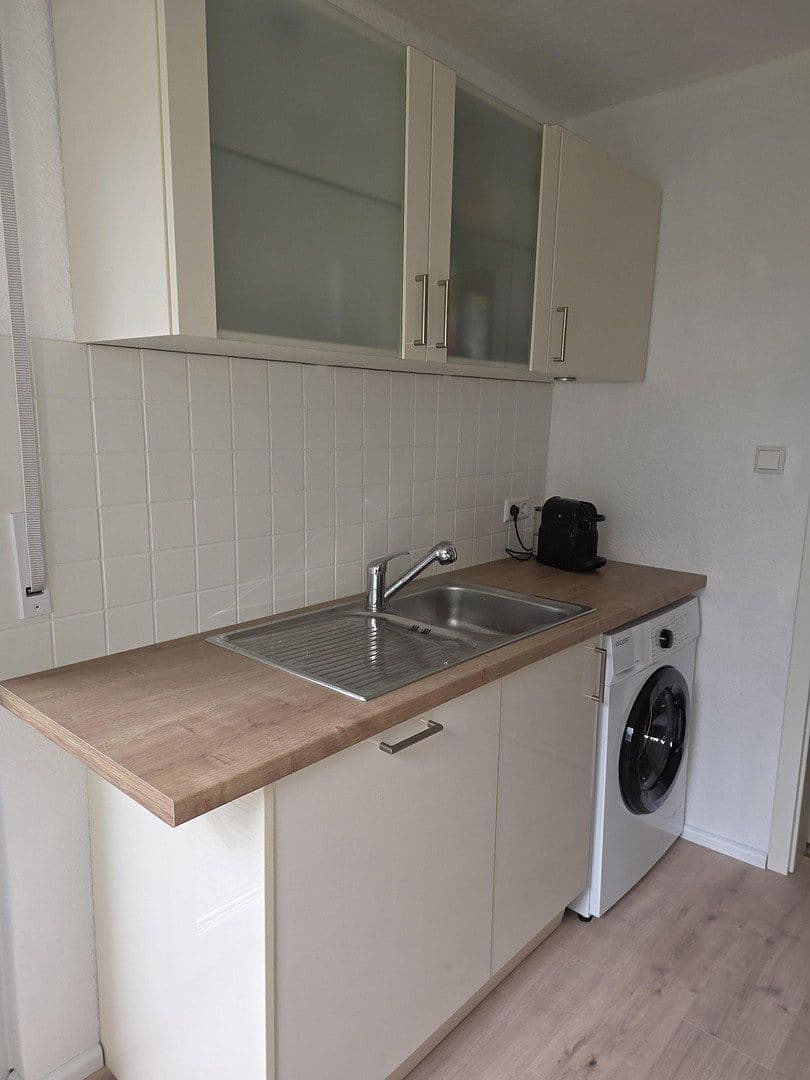 Pronájem bytu 15 m², Kußmaulstraße 62, Karlsruhe, Bádensko-Württembersko Pronájem bytu 15 m², Kußmaulstraße 62, Karlsruhe, Bádensko-Württembersko
