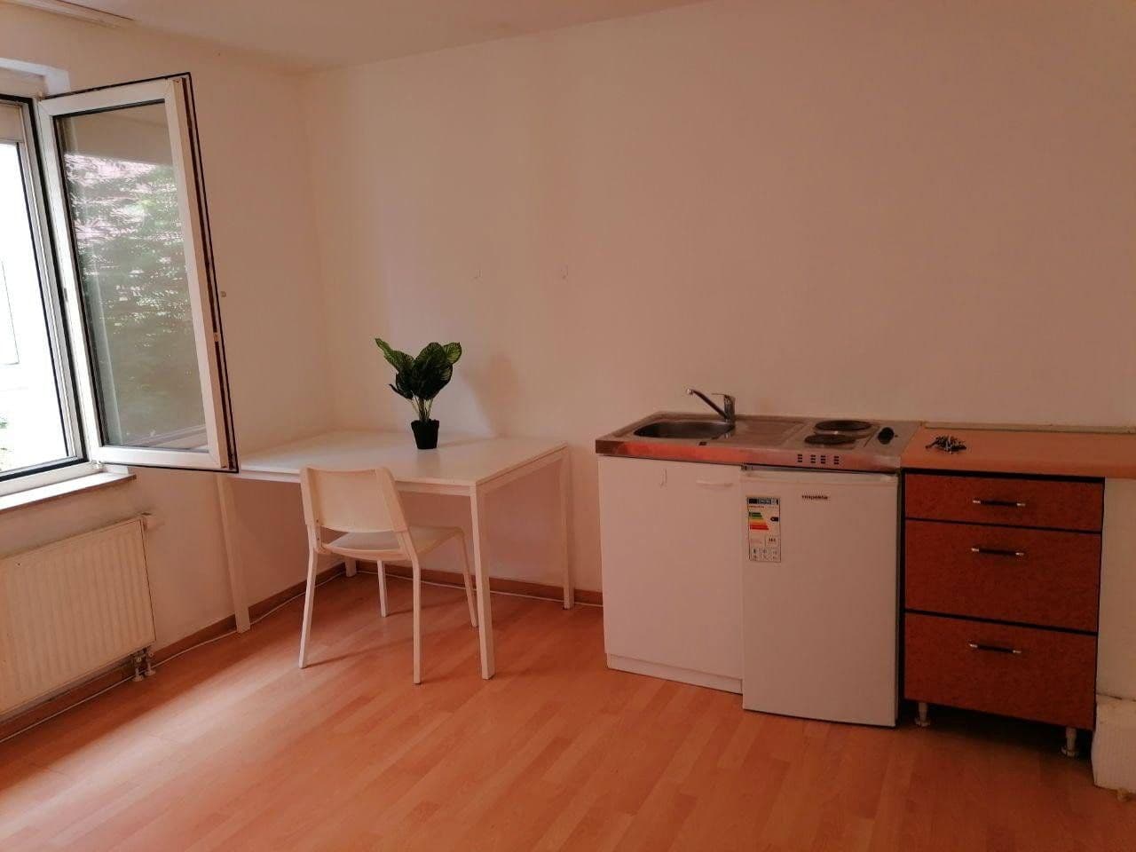 Prodej bytu 2+1 58 m², Stuttgart - Bad-Cannstatt, Bádensko-Württembersko Prodej bytu 2+1 58 m², Stuttgart - Bad-Cannstatt, Bádensko-Württembersko