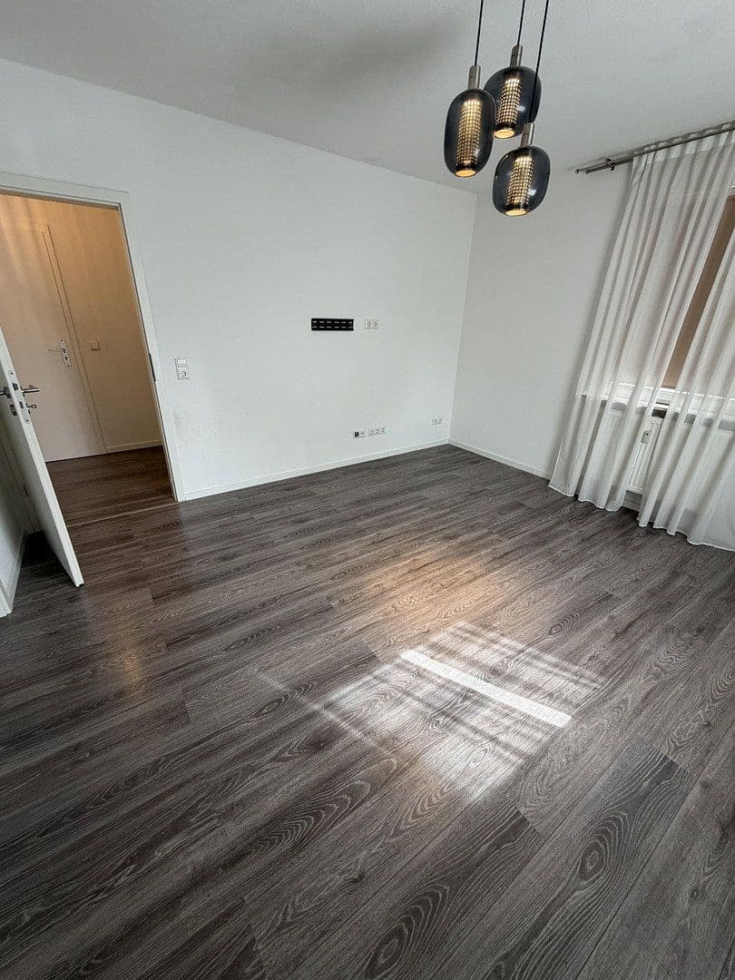 Pronájem bytu 2+1 45 m², Altbach, Bádensko-Württembersko Pronájem bytu 2+1 45 m², Altbach, Bádensko-Württembersko