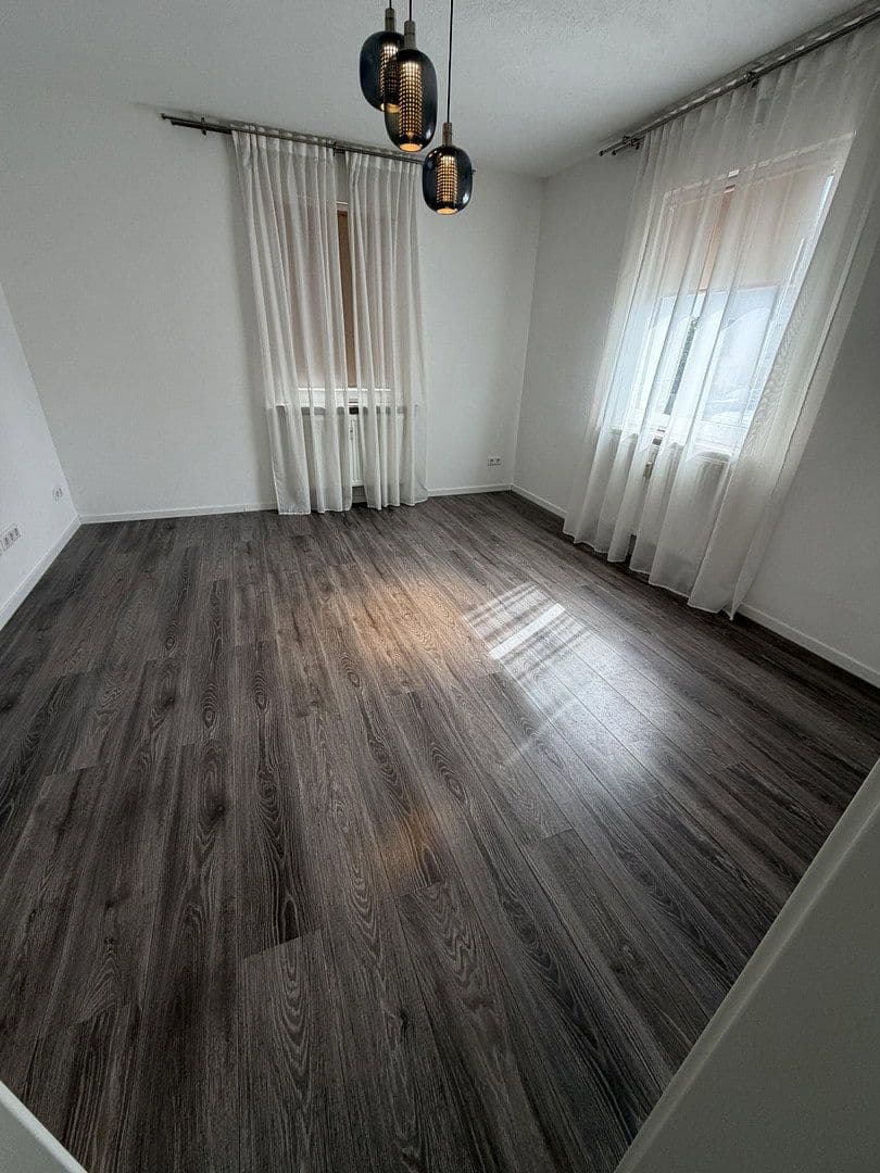 Pronájem bytu 2+1 45 m², Altbach, Bádensko-Württembersko Pronájem bytu 2+1 45 m², Altbach, Bádensko-Württembersko