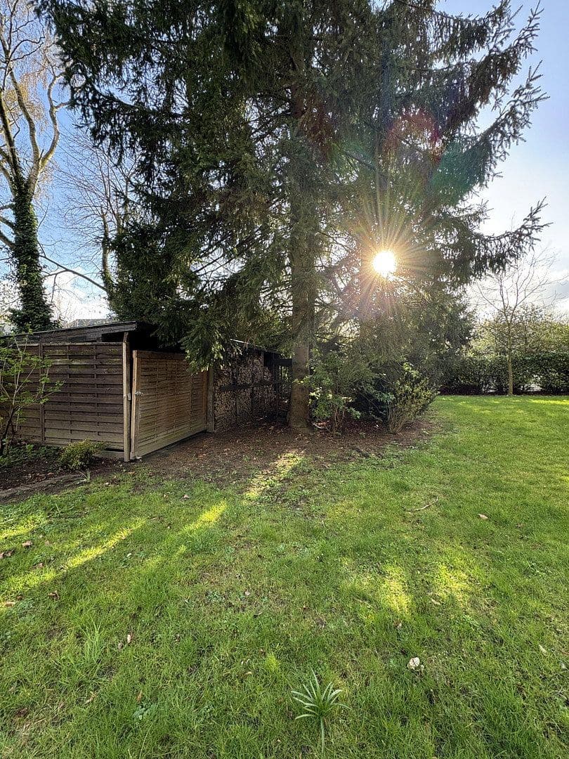 Prodej domu 149 m², pozemek 398 m², Mülheim an der Ruhr, Severní Porýní-Vestfálsko Prodej domu 149 m², pozemek 398 m², Mülheim an der Ruhr, Severní Porýní-Vestfálsko