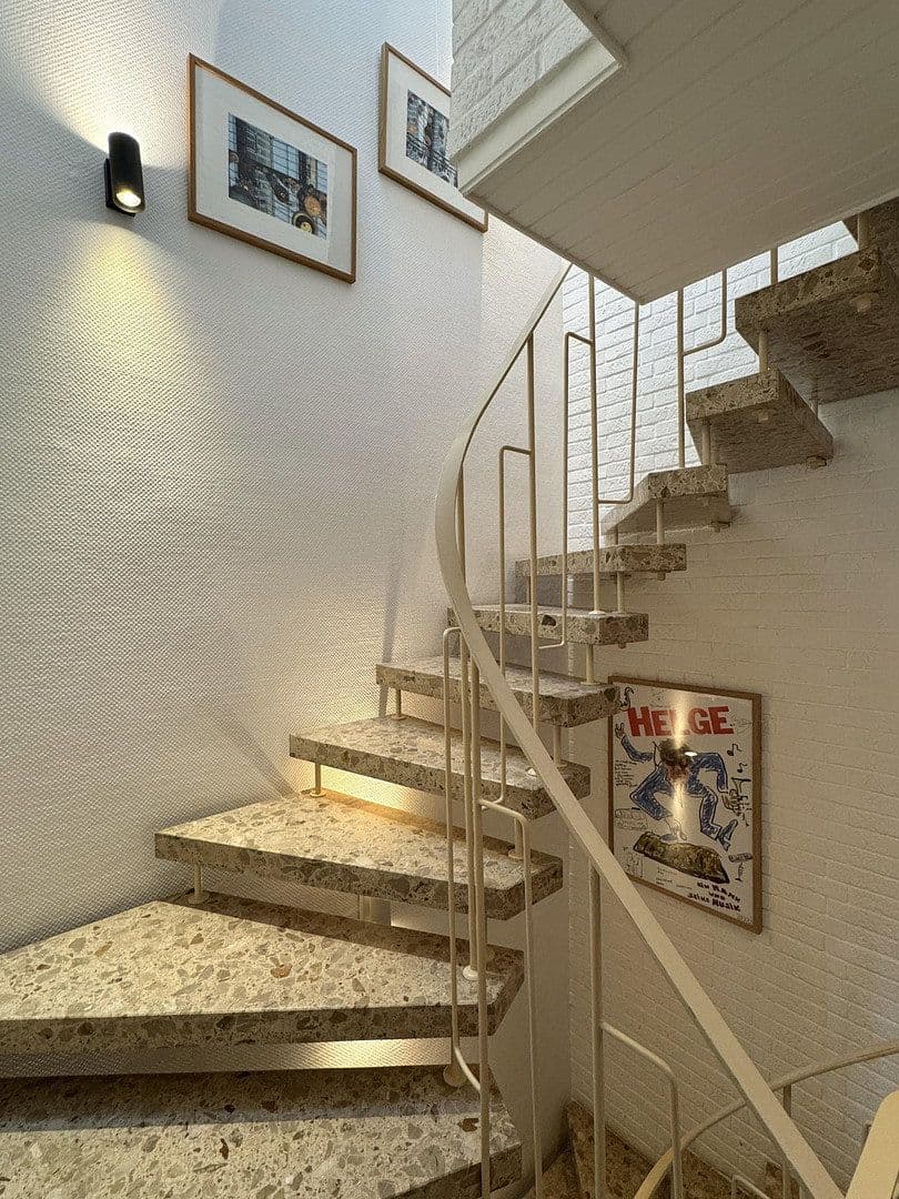 Prodej domu 149 m², pozemek 398 m², Mülheim an der Ruhr, Severní Porýní-Vestfálsko Prodej domu 149 m², pozemek 398 m², Mülheim an der Ruhr, Severní Porýní-Vestfálsko