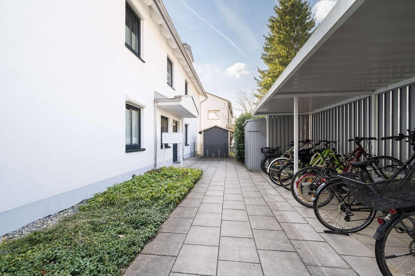 Pronájem bytu 3+1 87 m², Kniggestraße 12, München, Bavorsko Pronájem bytu 3+1 87 m², Kniggestraße 12, München, Bavorsko