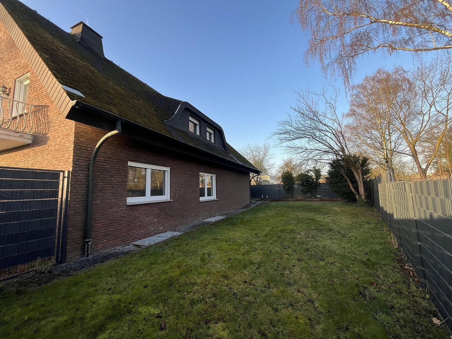 Prodej domu 240 m², pozemek 1.000 m², Oelde, Severní Porýní-Vestfálsko Prodej domu 240 m², pozemek 1.000 m², Oelde, Severní Porýní-Vestfálsko