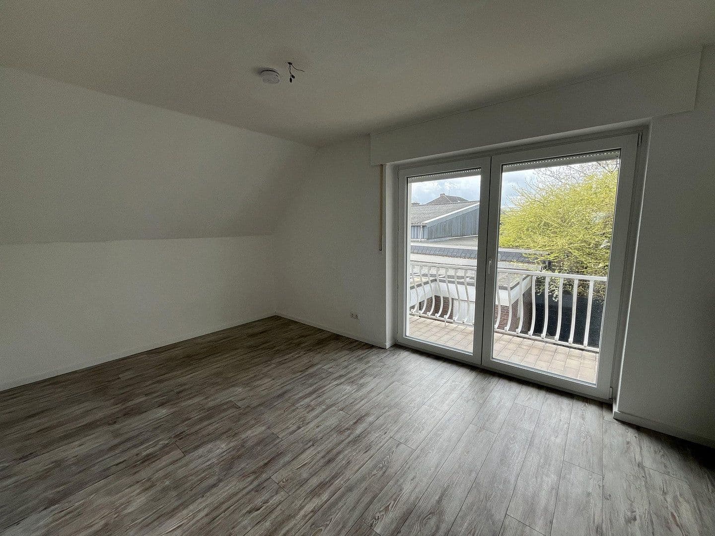 Prodej domu 240 m², pozemek 1.000 m², Oelde, Severní Porýní-Vestfálsko Prodej domu 240 m², pozemek 1.000 m², Oelde, Severní Porýní-Vestfálsko