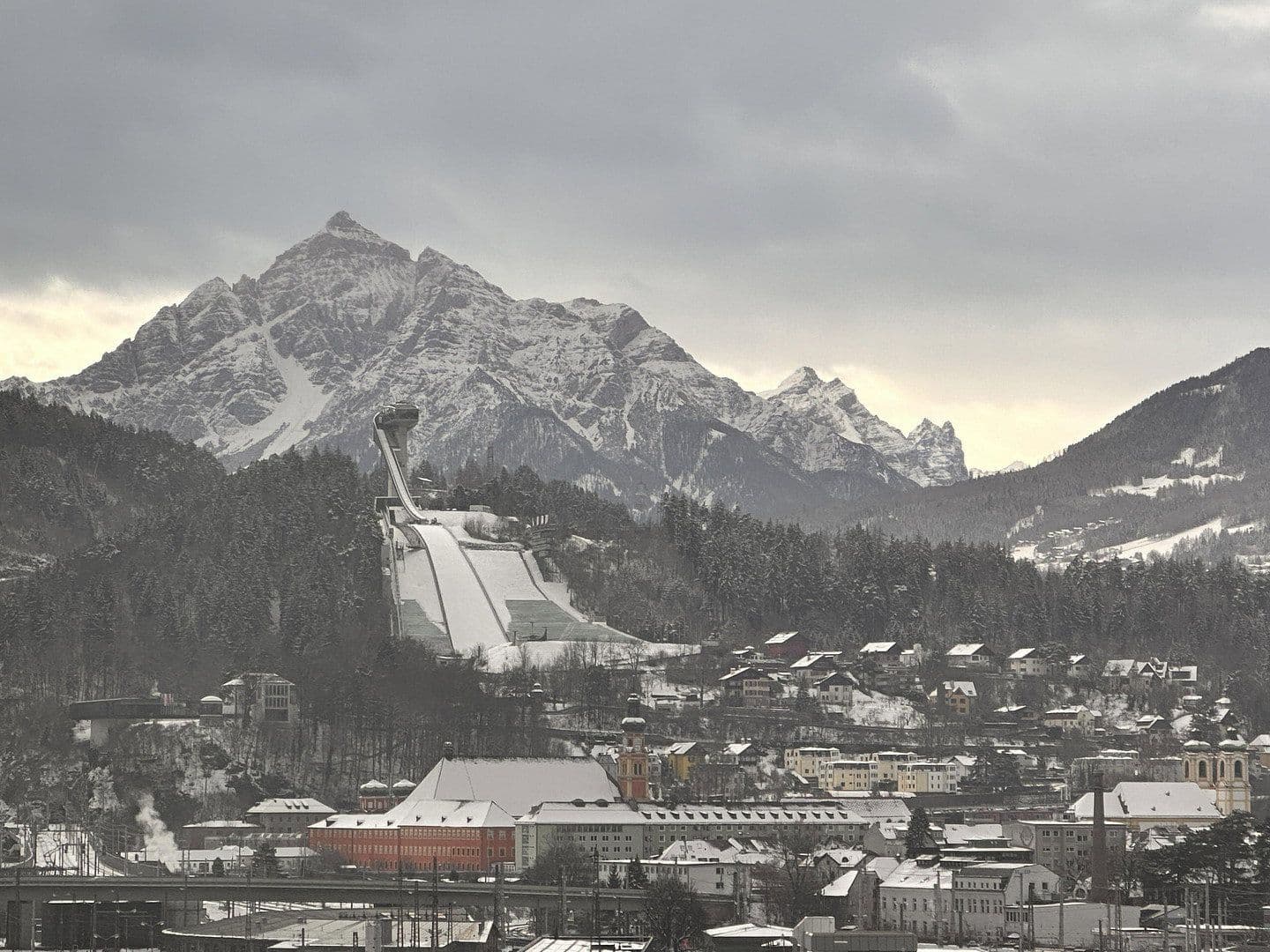 Pronájem bytu 4+1 83 m², Amraser Str. 4, Innsbruck, Tyrolsko Pronájem bytu 4+1 83 m², Amraser Str. 4, Innsbruck, Tyrolsko
