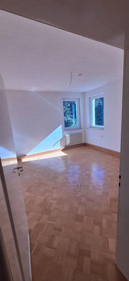 Pronájem bytu 4+1 107 m², St.Michael-Str. 20, Siegen, Severní Porýní-Vestfálsko Pronájem bytu 4+1 107 m², St.Michael-Str. 20, Siegen, Severní Porýní-Vestfálsko