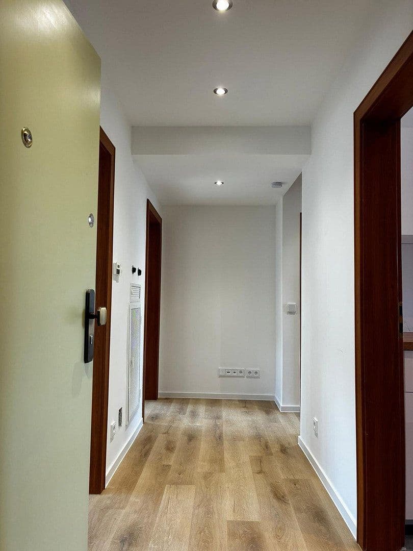 Pronájem bytu 3+1 67 m², Hannover, Dolní Sasko Pronájem bytu 3+1 67 m², Hannover, Dolní Sasko