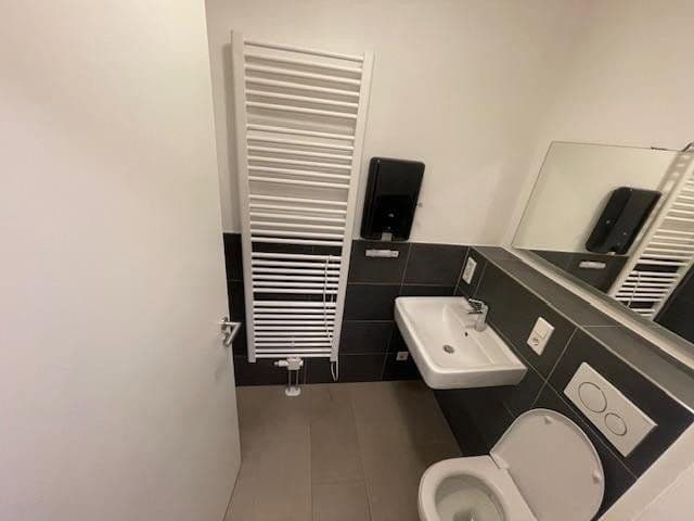 Pronájem bytu 1+1 51 m², Fuchstanzstr. 30, Frankfurt, Hessen Pronájem bytu 1+1 51 m², Fuchstanzstr. 30, Frankfurt, Hessen