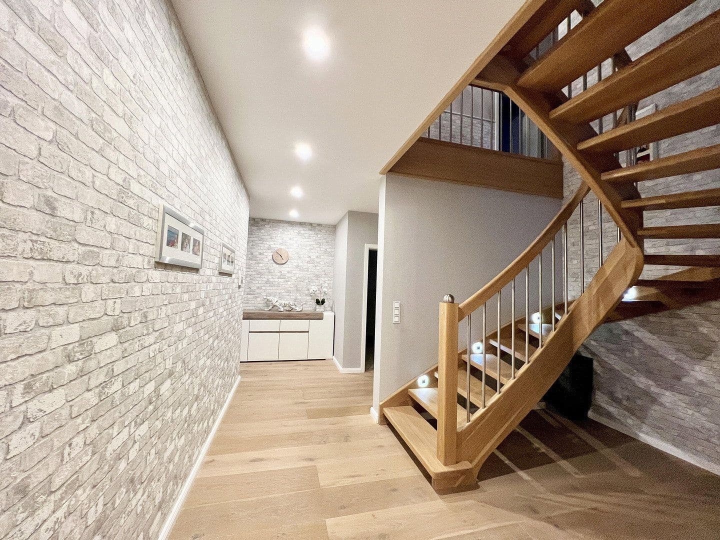 Prodej domu 239 m², pozemek 633 m², Laboe, Šlesvicko-Holštýnsko Prodej domu 239 m², pozemek 633 m², Laboe, Šlesvicko-Holštýnsko