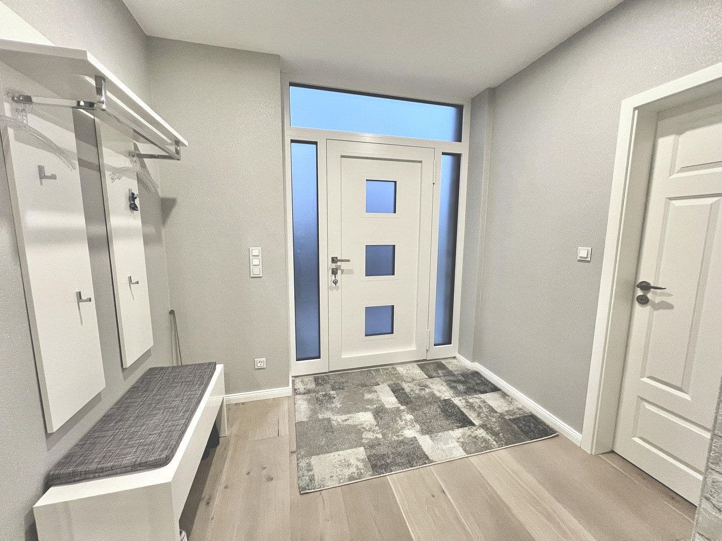 Prodej domu 239 m², pozemek 633 m², Laboe, Šlesvicko-Holštýnsko Prodej domu 239 m², pozemek 633 m², Laboe, Šlesvicko-Holštýnsko