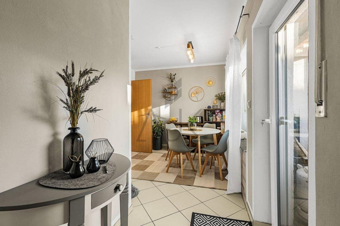 Prodej domu 140 m², pozemek 425 m², Lachenmeyrstraße 6, München, Bavorsko Prodej domu 140 m², pozemek 425 m², Lachenmeyrstraße 6, München, Bavorsko