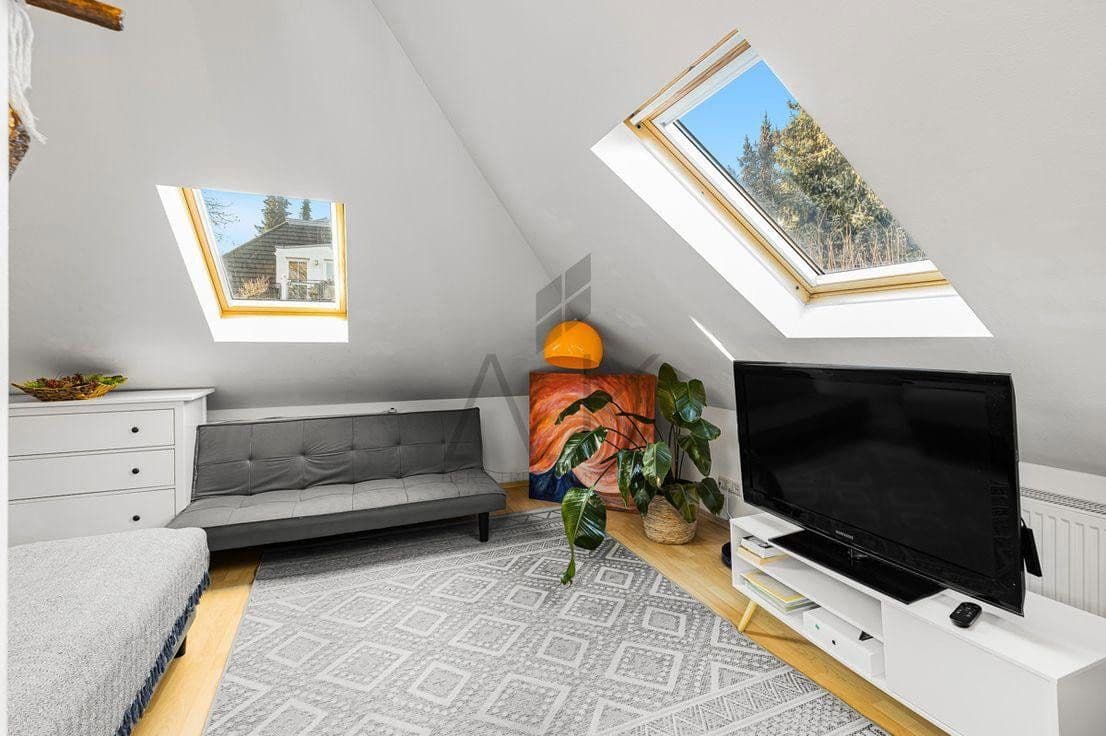 Prodej domu 140 m², pozemek 425 m², Lachenmeyrstraße 6, München, Bavorsko Prodej domu 140 m², pozemek 425 m², Lachenmeyrstraße 6, München, Bavorsko