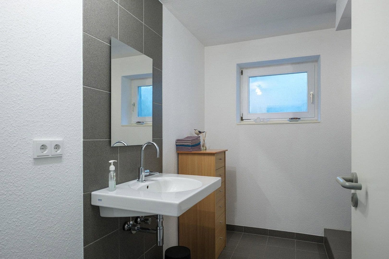 Prodej domu 228 m², pozemek 1.435 m², Ingelheim am Rhein, Porýní-Falc Prodej domu 228 m², pozemek 1.435 m², Ingelheim am Rhein, Porýní-Falc