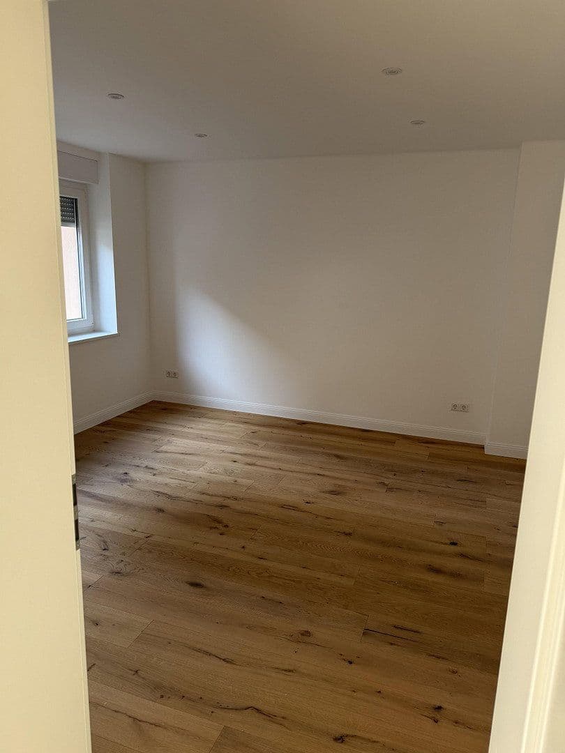 Pronájem bytu 3+1 73 m², Bussenstraße 58, Stuttgart, Bádensko-Württembersko Pronájem bytu 3+1 73 m², Bussenstraße 58, Stuttgart, Bádensko-Württembersko