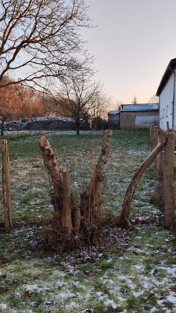 Prodej domu 92 m², pozemek 1.813 m², Dorfstraße 35, Putbus, Mecklenburg-Vorpommern Prodej domu 92 m², pozemek 1.813 m², Dorfstraße 35, Putbus, Mecklenburg-Vorpommern