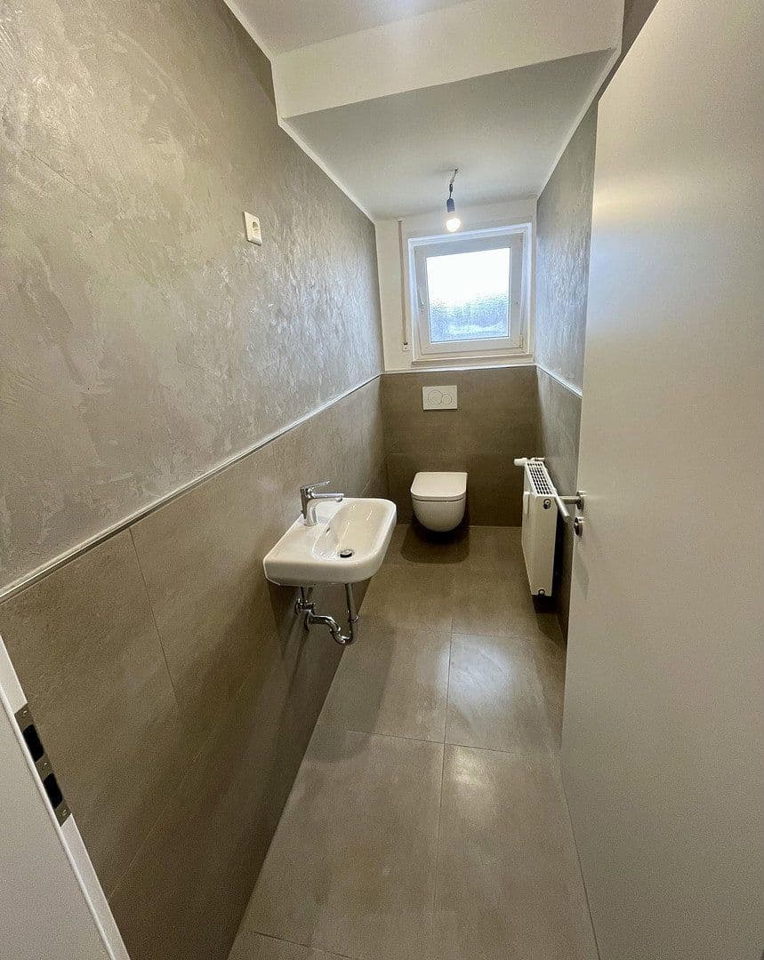 Pronájem bytu 5+1 107 m², Pariser Straße 163, Kaiserslautern, Porýní-Falc Pronájem bytu 5+1 107 m², Pariser Straße 163, Kaiserslautern, Porýní-Falc