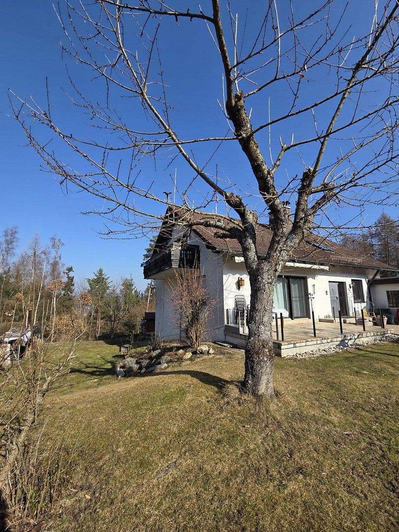 Prodej domu 224 m², pozemek 3.300 m², Arzberg, Bavorsko Prodej domu 224 m², pozemek 3.300 m², Arzberg, Bavorsko