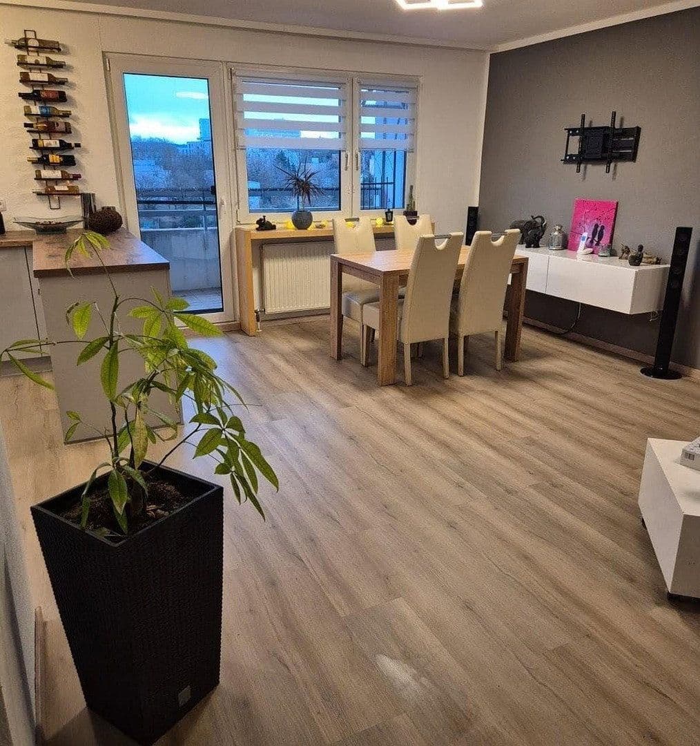 Prodej bytu 2+kk 60 m², Suttnerstraße 36, Stuttgart, Bádensko-Württembersko Prodej bytu 2+kk 60 m², Suttnerstraße 36, Stuttgart, Bádensko-Württembersko