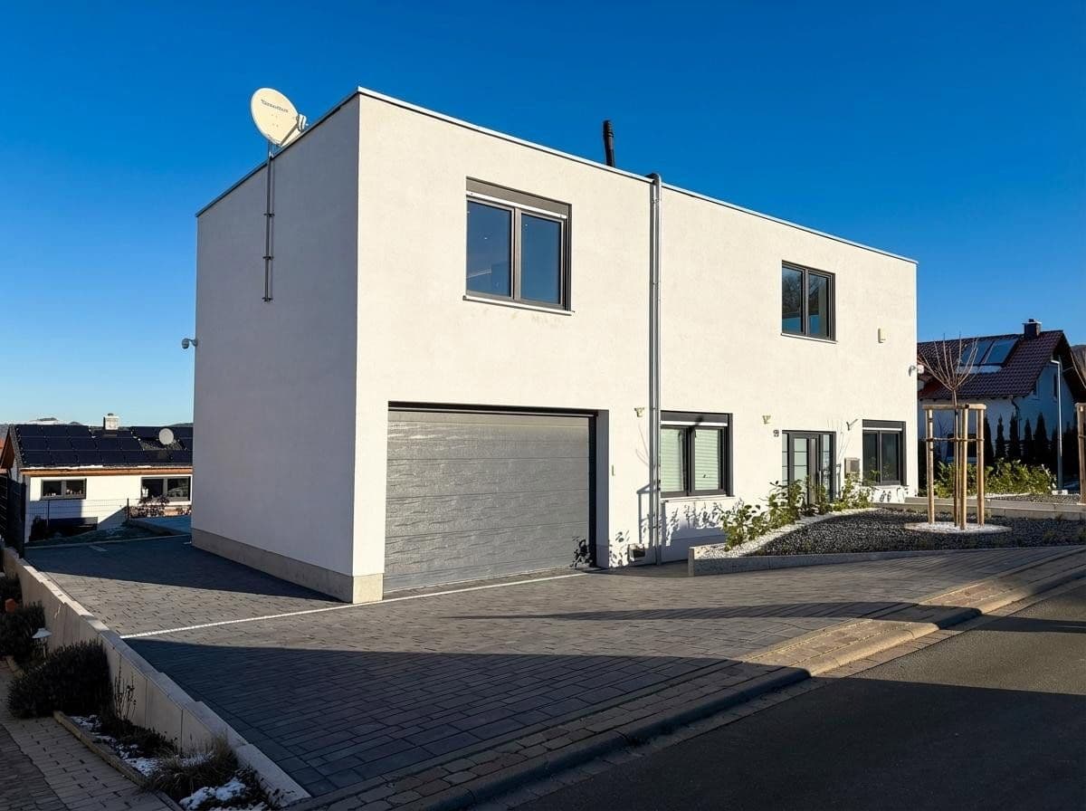 Pronájem domu 283 m², pozemek 657 m², Kassel, Hessen Pronájem domu 283 m², pozemek 657 m², Kassel, Hessen