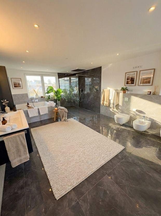 Pronájem domu 283 m², pozemek 657 m², Kassel, Hessen Pronájem domu 283 m², pozemek 657 m², Kassel, Hessen