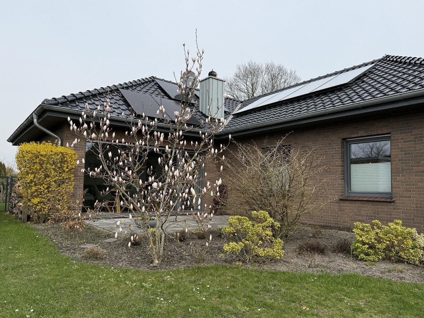 Prodej domu 128 m², pozemek 733 m², Roßfelde 12, Zetel, Dolní Sasko Prodej domu 128 m², pozemek 733 m², Roßfelde 12, Zetel, Dolní Sasko