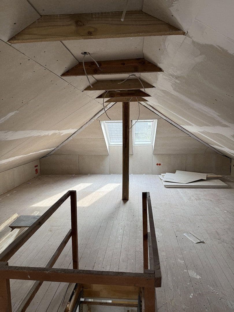 Prodej domu 128 m², pozemek 733 m², Roßfelde 12, Zetel, Dolní Sasko Prodej domu 128 m², pozemek 733 m², Roßfelde 12, Zetel, Dolní Sasko