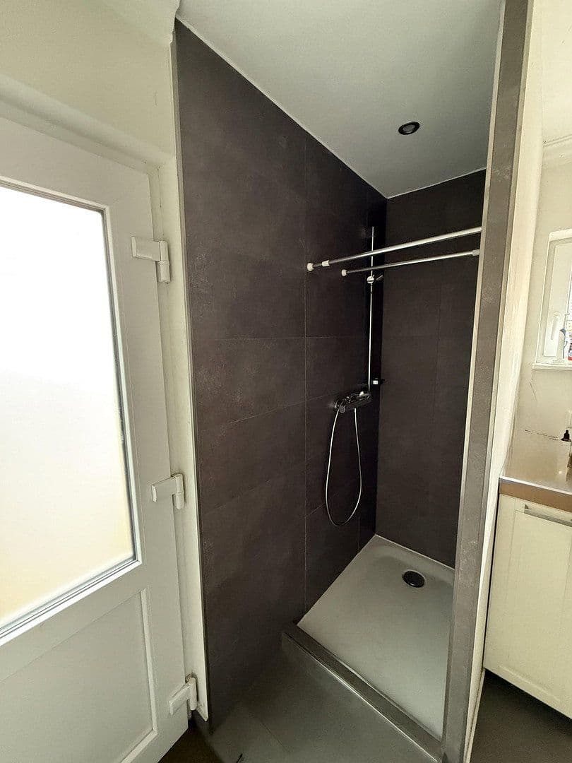 Prodej domu 128 m², pozemek 733 m², Roßfelde 12, Zetel, Dolní Sasko Prodej domu 128 m², pozemek 733 m², Roßfelde 12, Zetel, Dolní Sasko