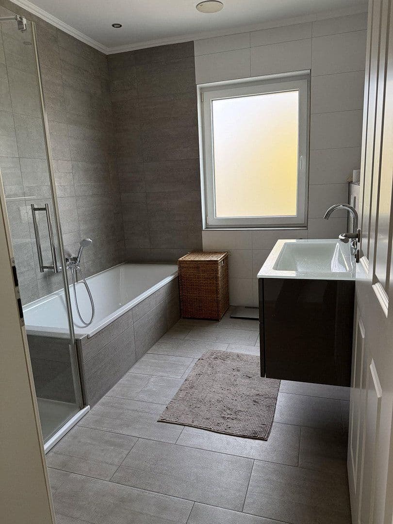 Prodej domu 128 m², pozemek 733 m², Roßfelde 12, Zetel, Dolní Sasko Prodej domu 128 m², pozemek 733 m², Roßfelde 12, Zetel, Dolní Sasko