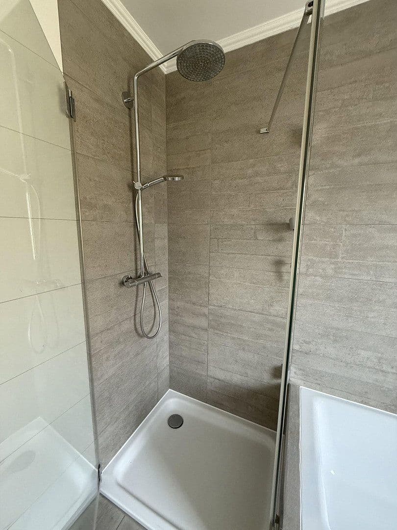 Prodej domu 128 m², pozemek 733 m², Roßfelde 12, Zetel, Dolní Sasko Prodej domu 128 m², pozemek 733 m², Roßfelde 12, Zetel, Dolní Sasko