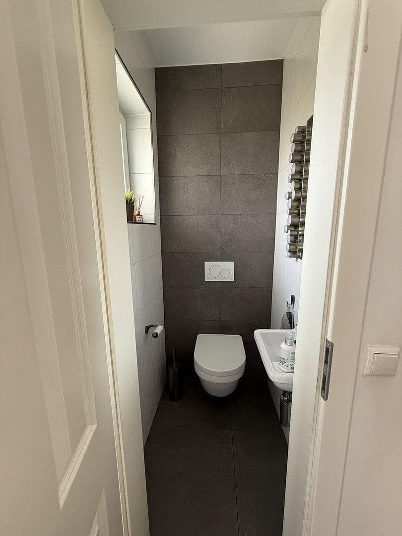 Prodej domu 128 m², pozemek 733 m², Roßfelde 12, Zetel, Dolní Sasko Prodej domu 128 m², pozemek 733 m², Roßfelde 12, Zetel, Dolní Sasko