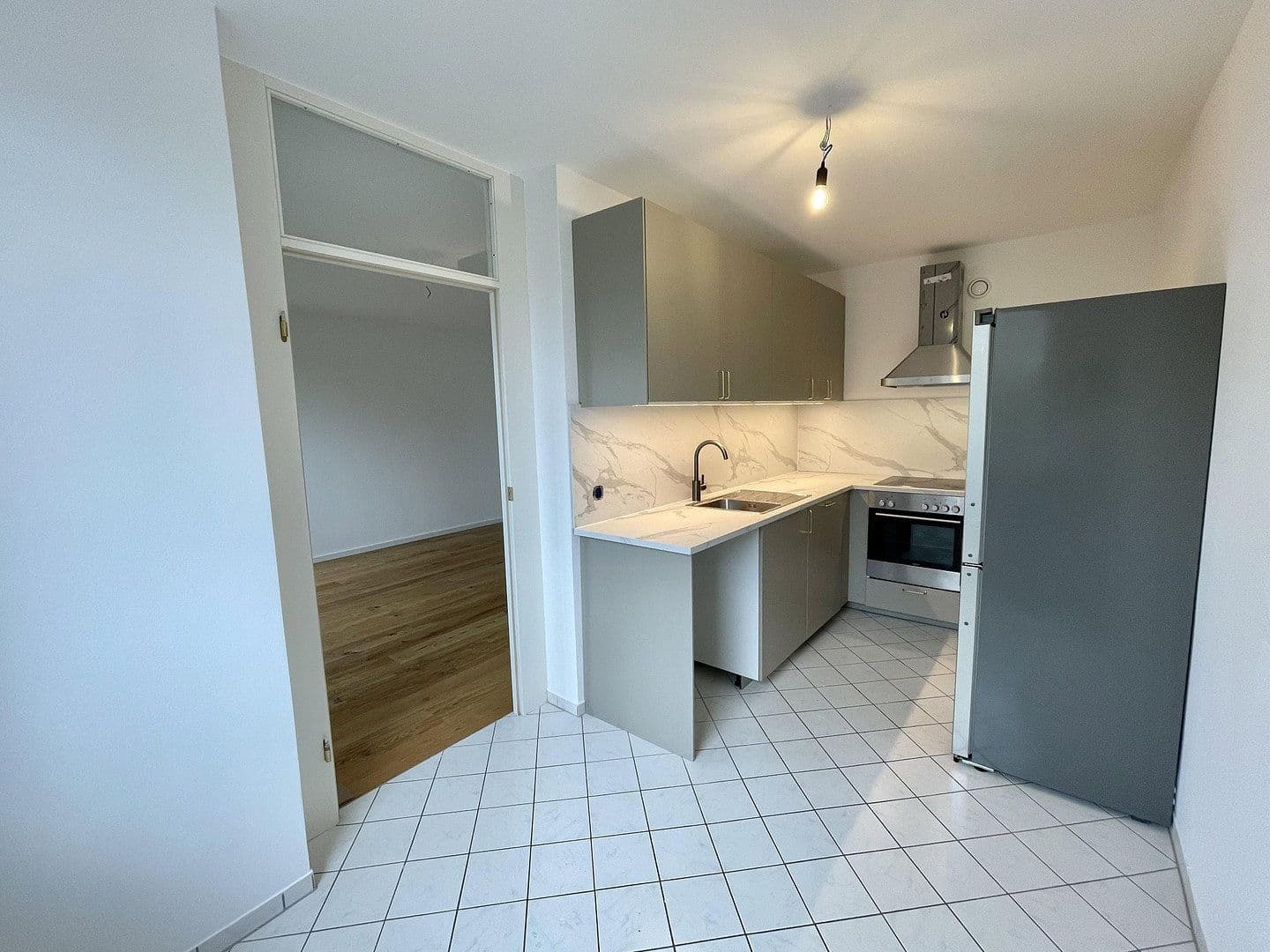 Pronájem bytu 2+1 56 m², Denninger Str. 218, München, Bavorsko Pronájem bytu 2+1 56 m², Denninger Str. 218, München, Bavorsko