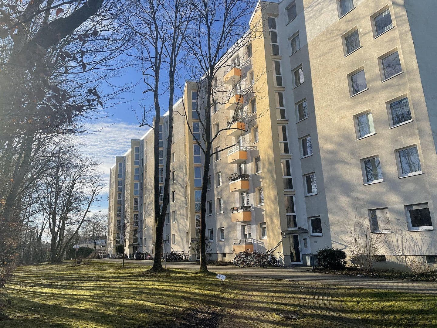 Pronájem bytu 2+1 56 m², Denninger Str. 218, München, Bavorsko Pronájem bytu 2+1 56 m², Denninger Str. 218, München, Bavorsko