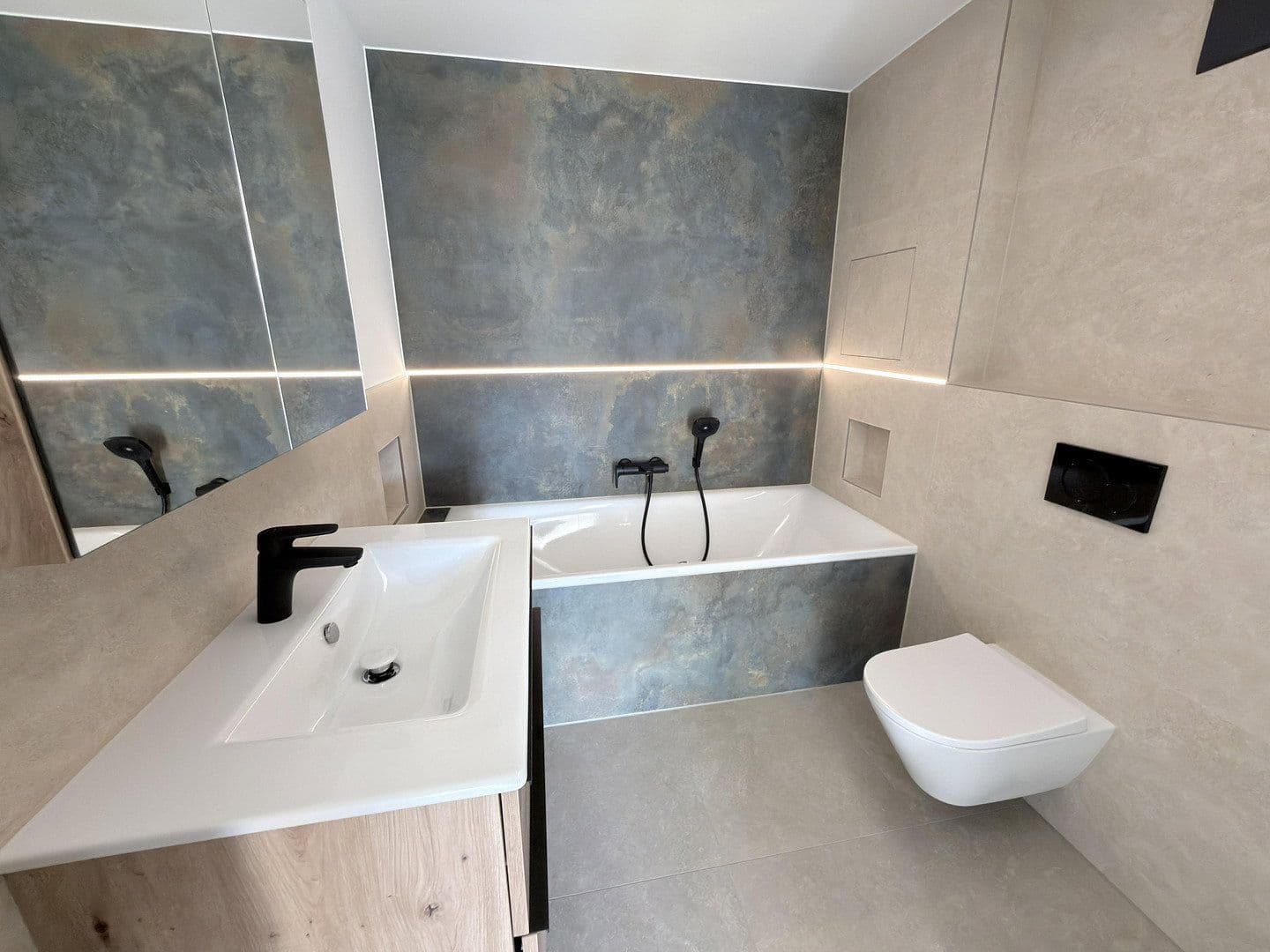 Prodej bytu 2+1 55 m², Lugstr., Pirna, Sasko Prodej bytu 2+1 55 m², Lugstr., Pirna, Sasko