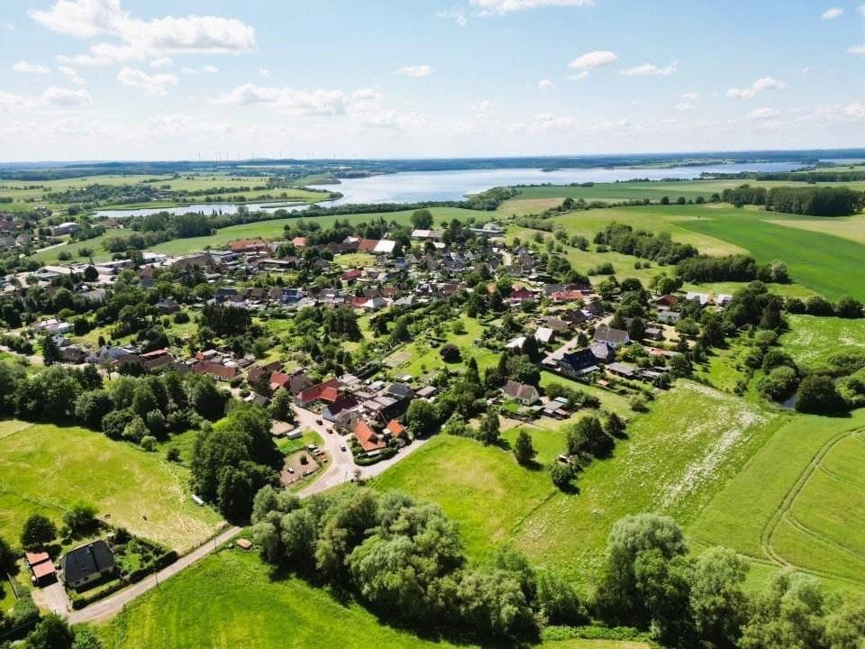 Prodej domu 135 m², pozemek 801 m², Dassow, Mecklenburg-Vorpommern Prodej domu 135 m², pozemek 801 m², Dassow, Mecklenburg-Vorpommern