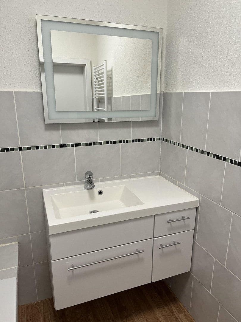 Pronájem bytu 3+1 80 m², Andernach, Porýní-Falc Pronájem bytu 3+1 80 m², Andernach, Porýní-Falc