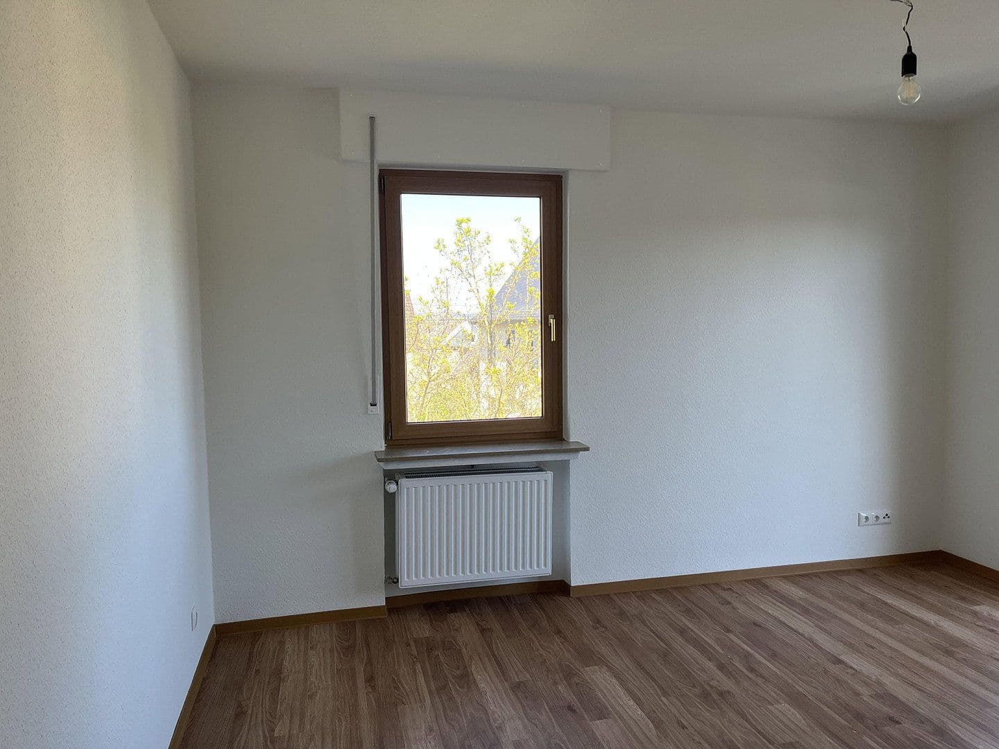 Pronájem bytu 3+1 80 m², Andernach, Porýní-Falc Pronájem bytu 3+1 80 m², Andernach, Porýní-Falc