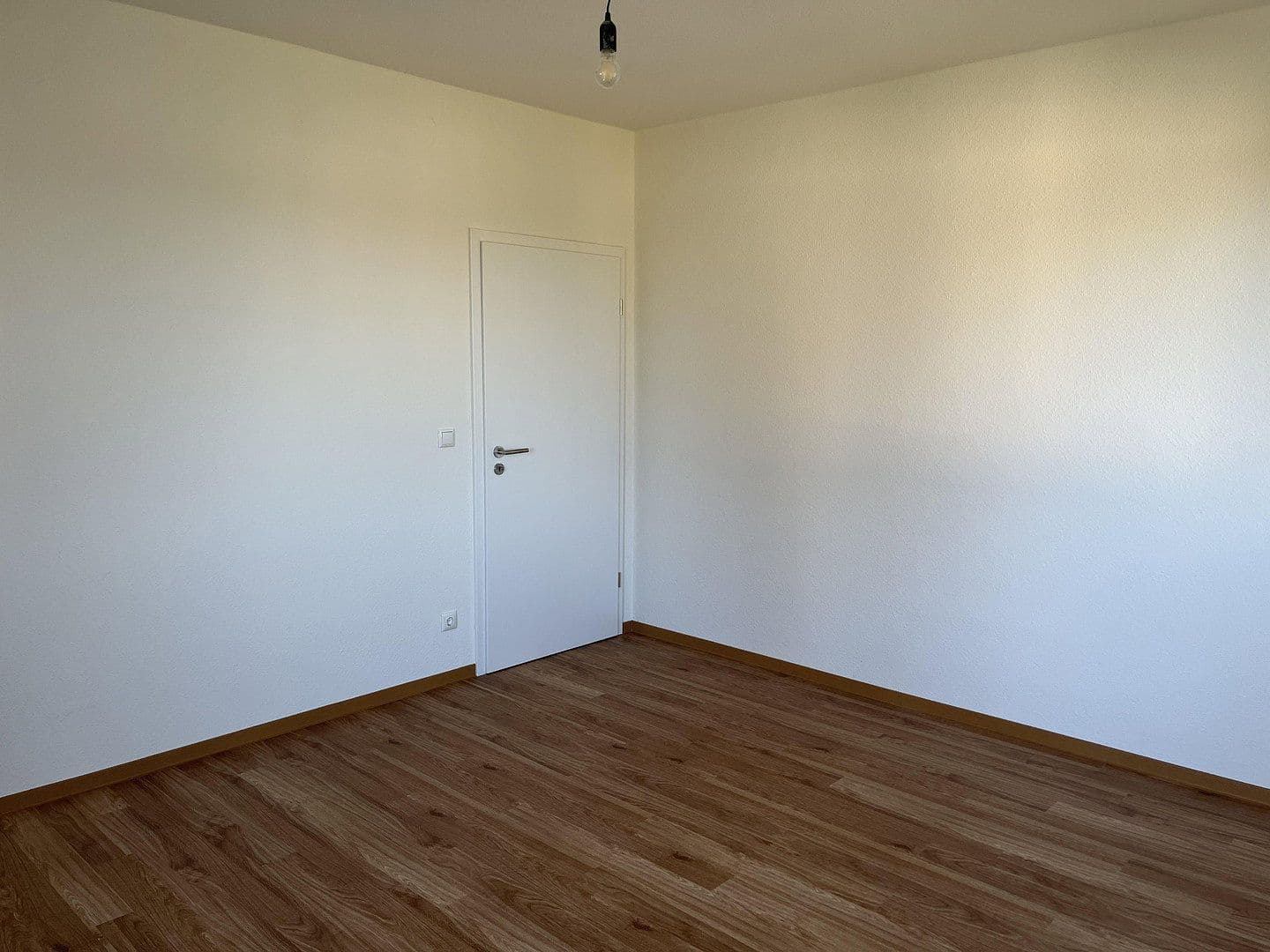 Pronájem bytu 3+1 80 m², Andernach, Porýní-Falc Pronájem bytu 3+1 80 m², Andernach, Porýní-Falc