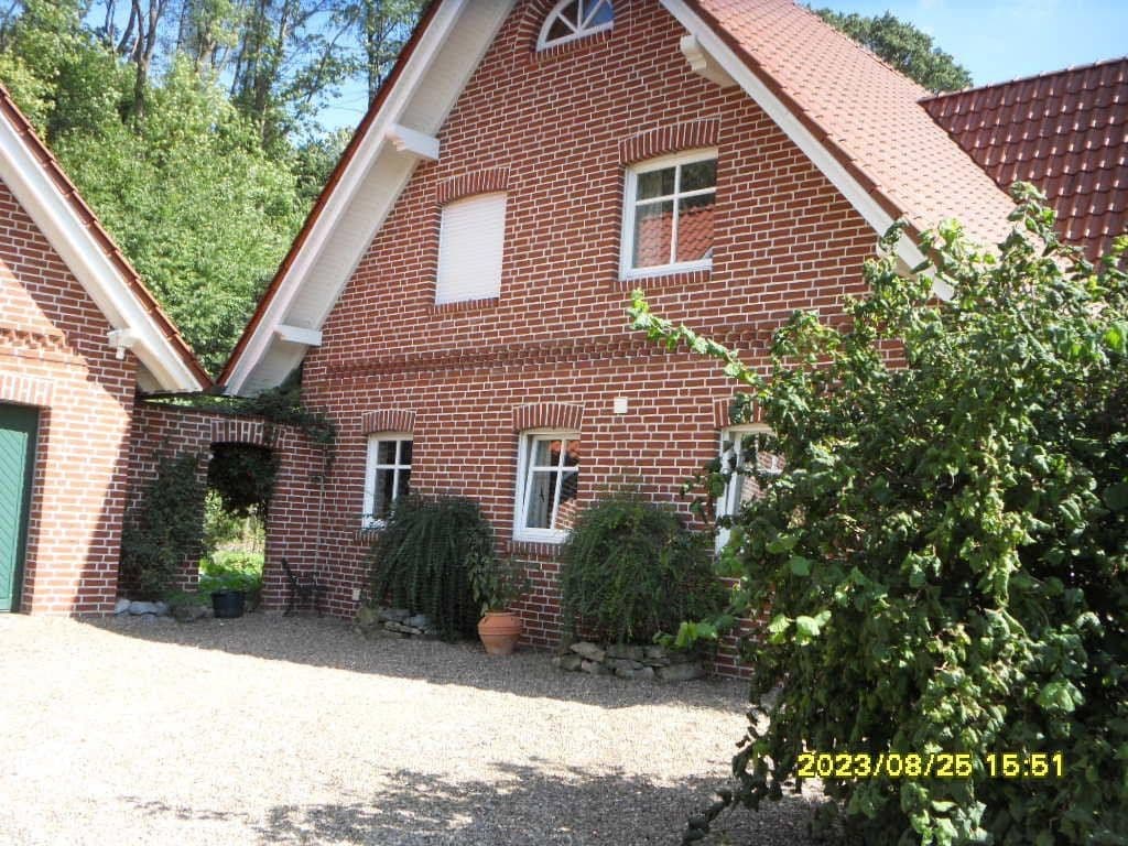Prodej domu 152 m², pozemek 6.274 m², Kalletal, Severní Porýní-Vestfálsko Prodej domu 152 m², pozemek 6.274 m², Kalletal, Severní Porýní-Vestfálsko