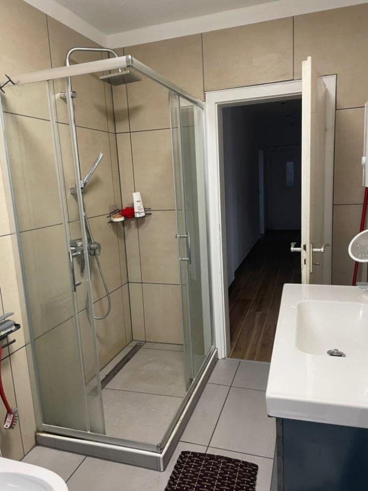 Pronájem bytu 4+1 100 m², Lengsdorfer Hauptstraße 97, Bonn, Severní Porýní-Vestfálsko Pronájem bytu 4+1 100 m², Lengsdorfer Hauptstraße 97, Bonn, Severní Porýní-Vestfálsko