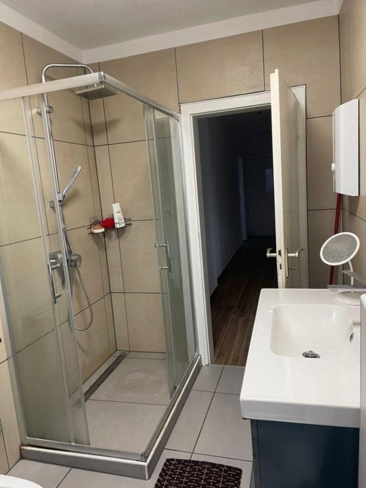 Pronájem bytu 4+1 100 m², Lengsdorfer Hauptstraße 97, Bonn, Severní Porýní-Vestfálsko Pronájem bytu 4+1 100 m², Lengsdorfer Hauptstraße 97, Bonn, Severní Porýní-Vestfálsko