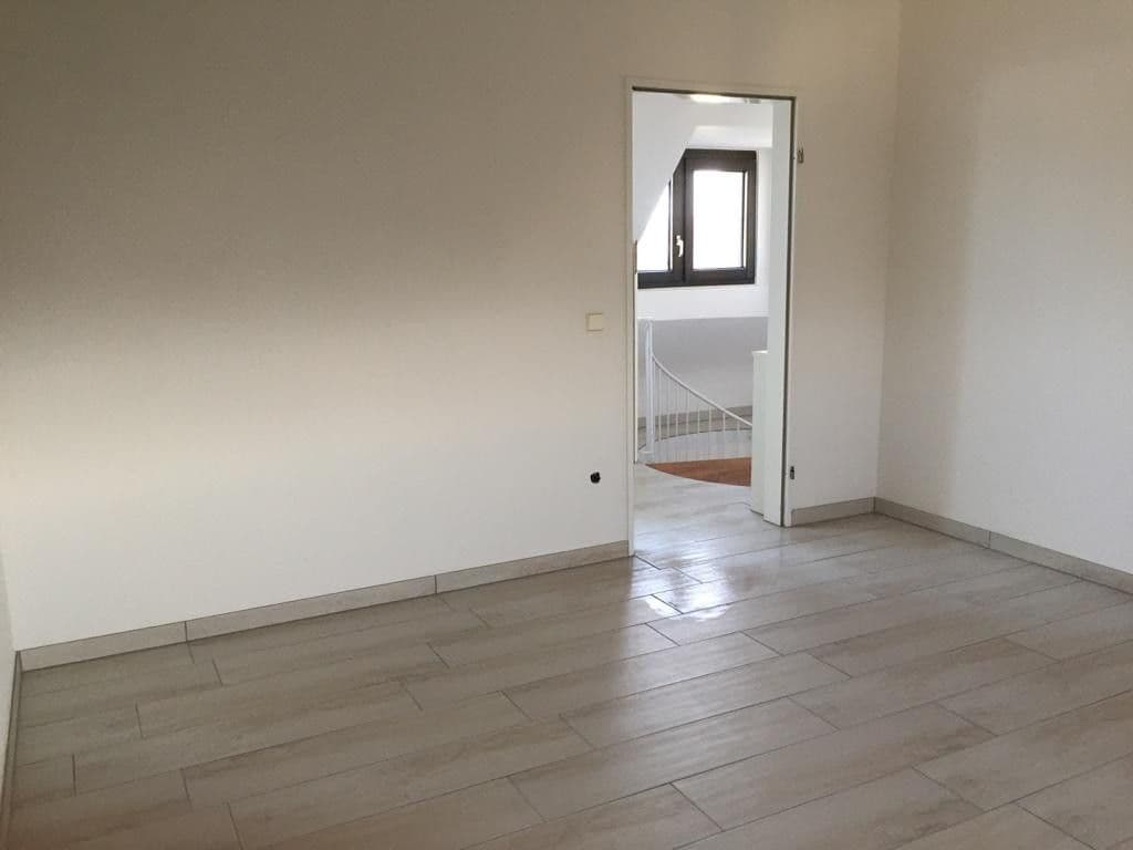 Pronájem bytu 3+1 66 m², Petersstrasse 59, Krefeld, Severní Porýní-Vestfálsko Pronájem bytu 3+1 66 m², Petersstrasse 59, Krefeld, Severní Porýní-Vestfálsko