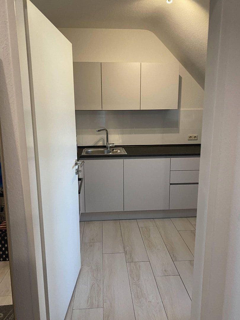 Pronájem bytu 3+1 66 m², Petersstrasse 59, Krefeld, Severní Porýní-Vestfálsko Pronájem bytu 3+1 66 m², Petersstrasse 59, Krefeld, Severní Porýní-Vestfálsko