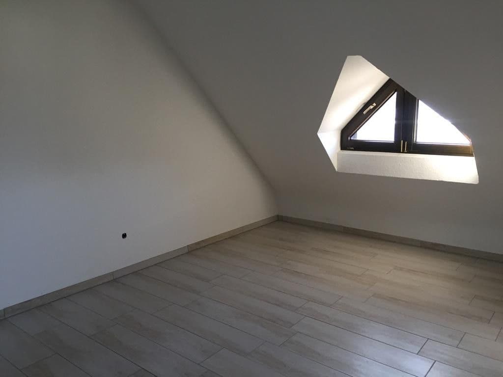 Pronájem bytu 3+1 66 m², Petersstrasse 59, Krefeld, Severní Porýní-Vestfálsko Pronájem bytu 3+1 66 m², Petersstrasse 59, Krefeld, Severní Porýní-Vestfálsko