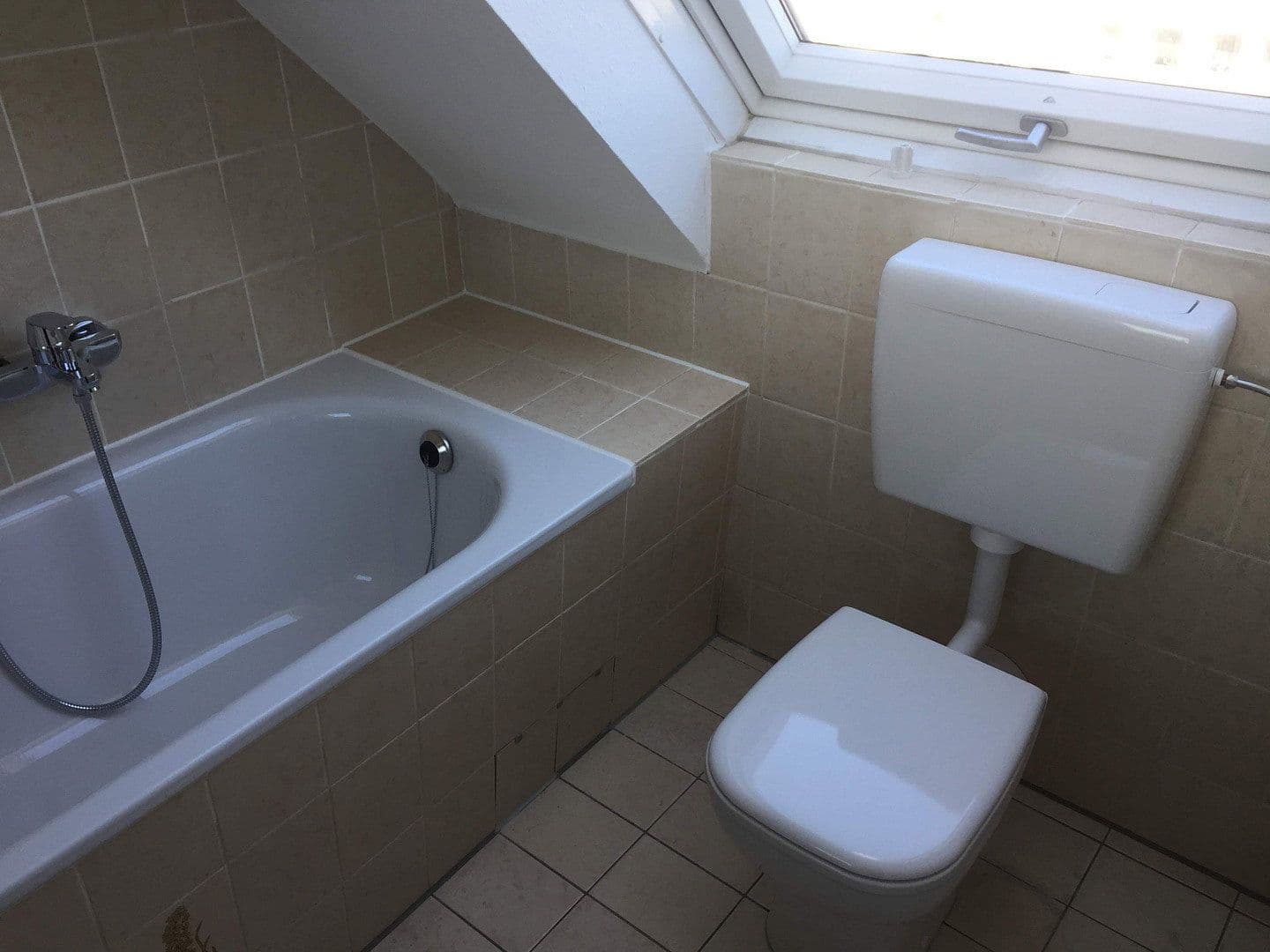 Pronájem bytu 3+1 66 m², Petersstrasse 59, Krefeld, Severní Porýní-Vestfálsko Pronájem bytu 3+1 66 m², Petersstrasse 59, Krefeld, Severní Porýní-Vestfálsko