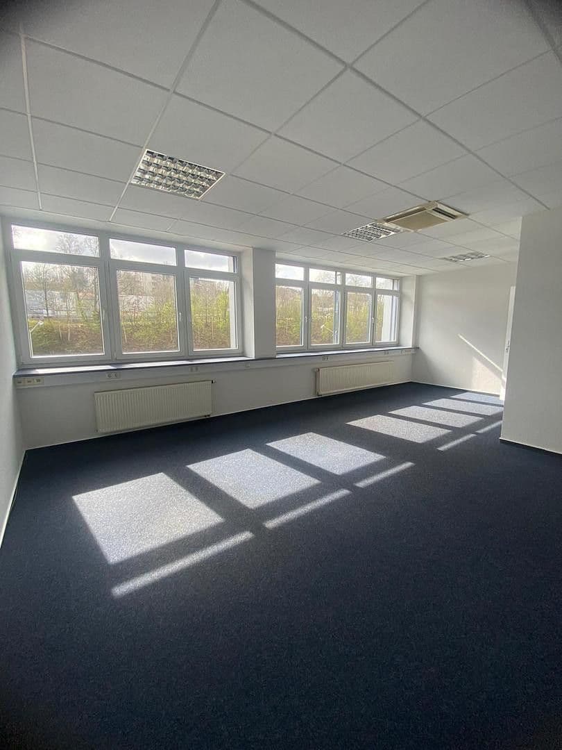 Pronájem kanceláře 160 m², Werner-von-Siemens-Straße 35, Georgsmarienhütte, Dolní Sasko Pronájem kanceláře 160 m², Werner-von-Siemens-Straße 35, Georgsmarienhütte, Dolní Sasko
