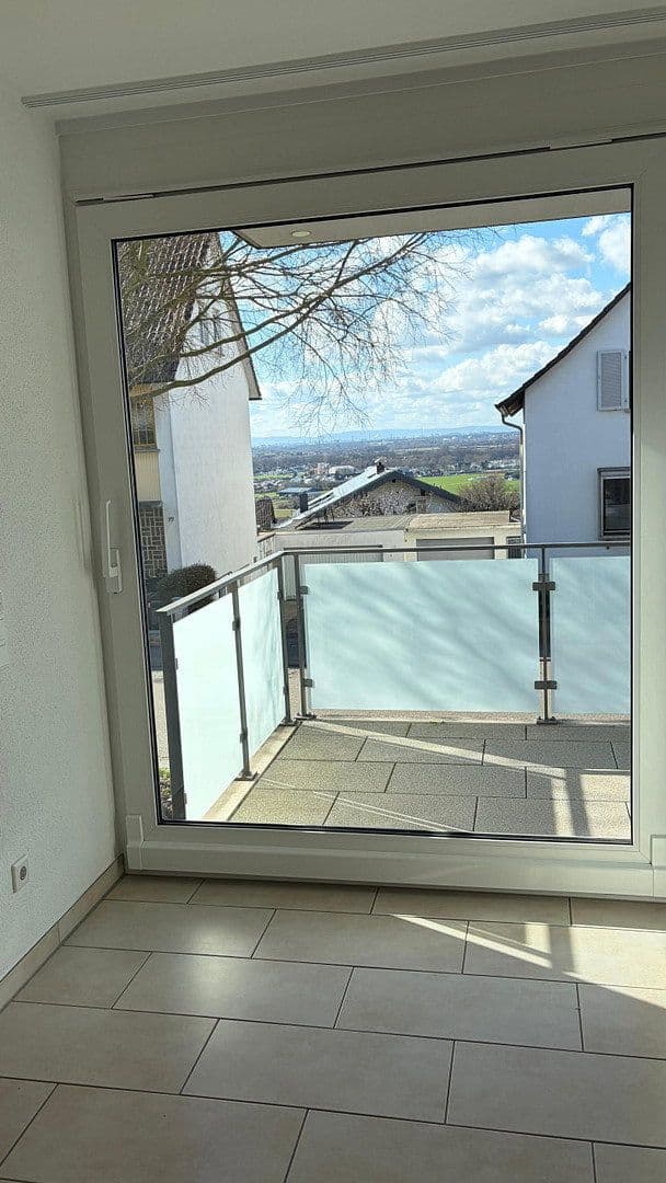 Pronájem bytu 3+kk 131 m², Weinheim, Bádensko-Württembersko Pronájem bytu 3+kk 131 m², Weinheim, Bádensko-Württembersko