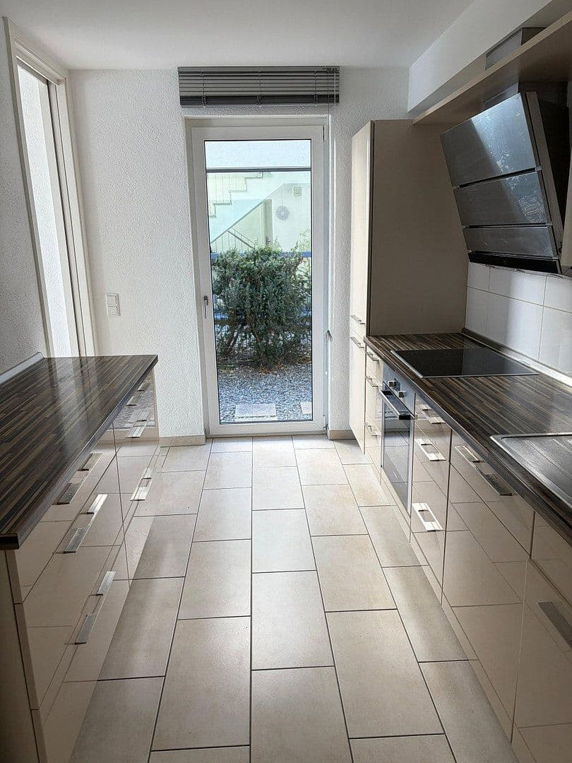 Pronájem bytu 3+kk 131 m², Weinheim, Bádensko-Württembersko Pronájem bytu 3+kk 131 m², Weinheim, Bádensko-Württembersko