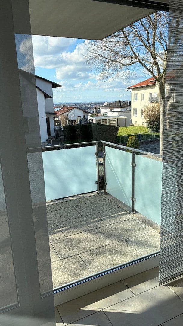 Pronájem bytu 3+kk 131 m², Weinheim, Bádensko-Württembersko Pronájem bytu 3+kk 131 m², Weinheim, Bádensko-Württembersko